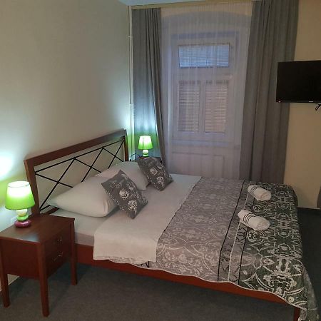 Elg Rooms Postojna Exterior foto