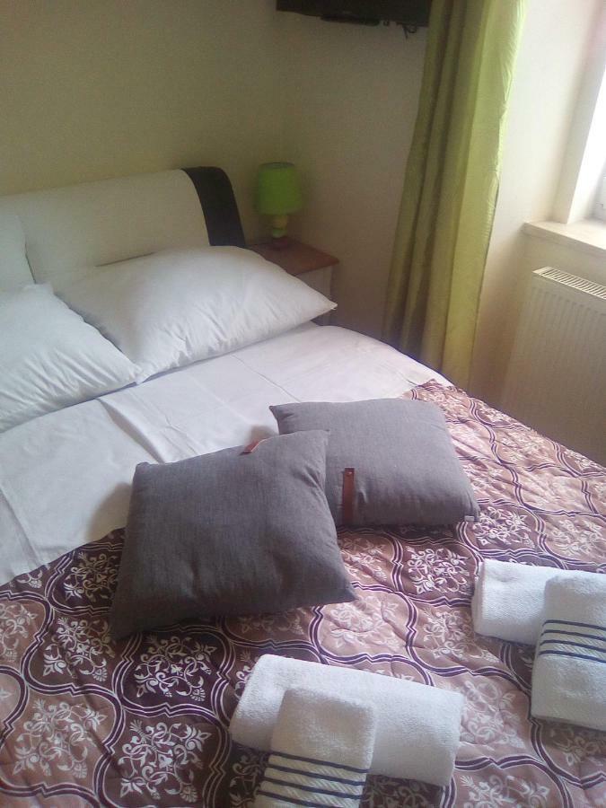 Elg Rooms Postojna Exterior foto